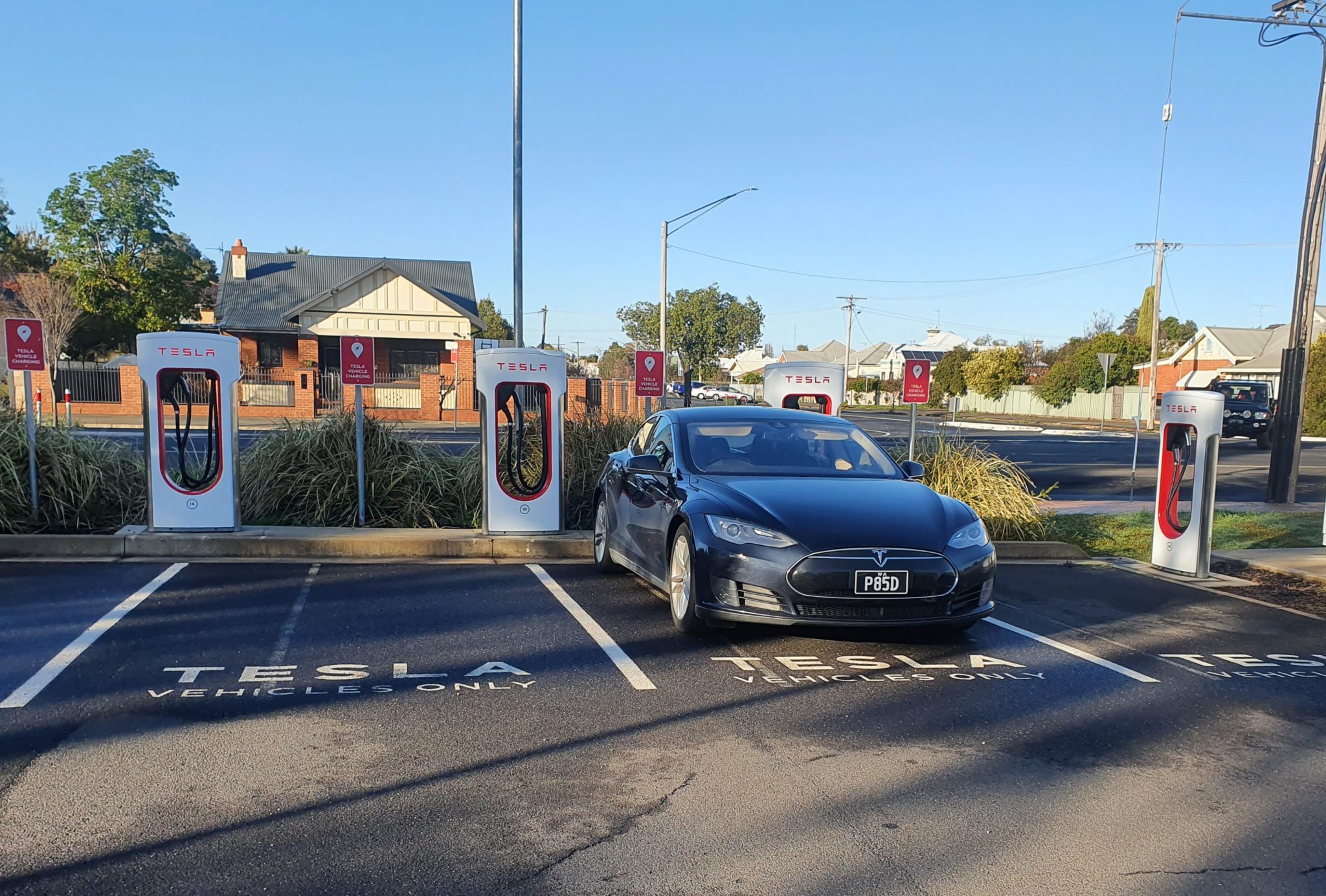 tesla-is-wise-to-open-up-its-superchargers-in-australia-tesla-owners